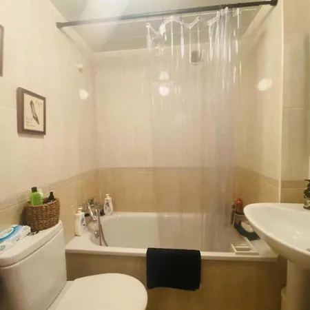 H2m Plaza De Toros Vieja 2 Bedroom Smart Tv & Wifi *